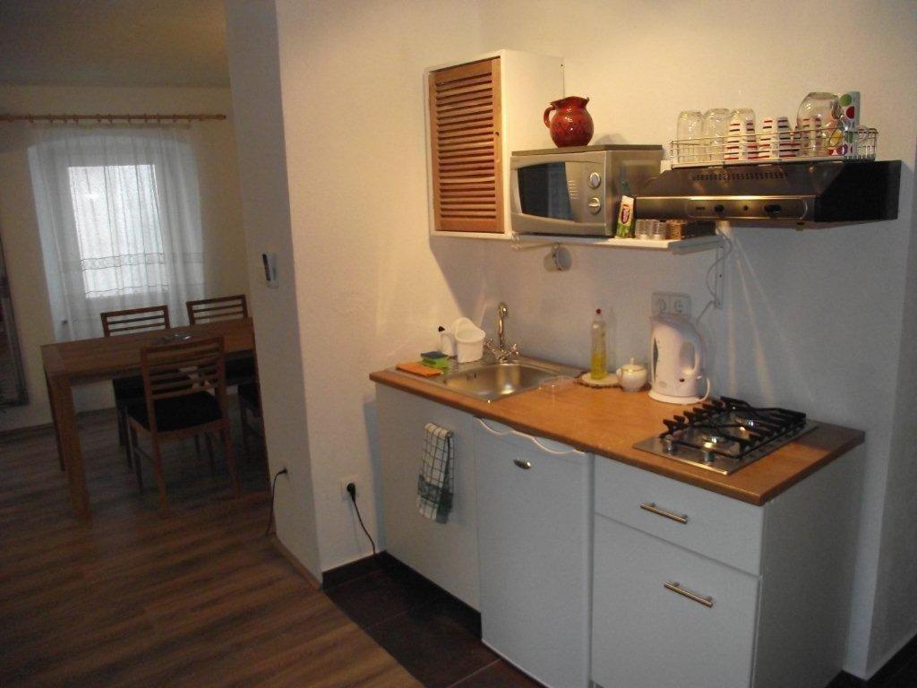 Apartments Dobrinj Pokój zdjęcie